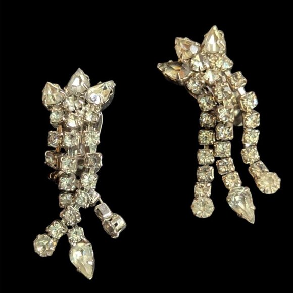 Vintage Astra Rhinestone Cat Clip-On Earrings Dangling Crystal Silver-Tone Jewel - Picture 2 of 5